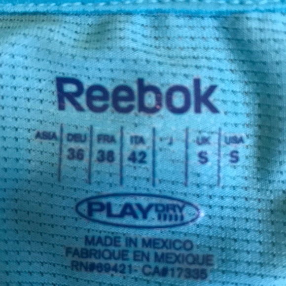 Reebok slim fit play dry workout tee size small - Picture 2 of 6